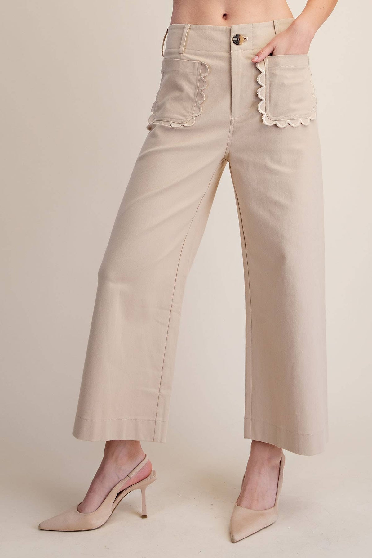 Cropped Scallop Pocket Wide-Leg Pants
