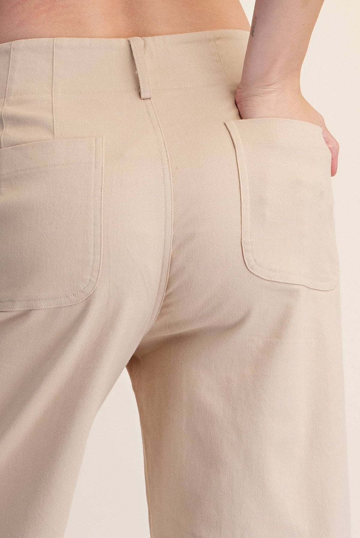 Cropped Scallop Pocket Wide-Leg Pants