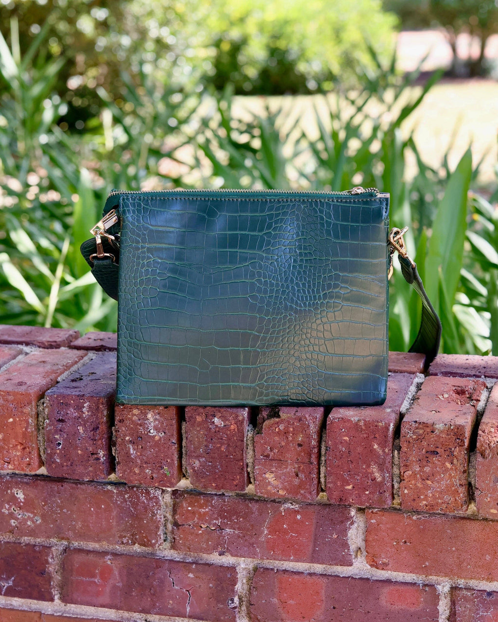 Caroline Hill- Ariana Crossbody Hunter Green