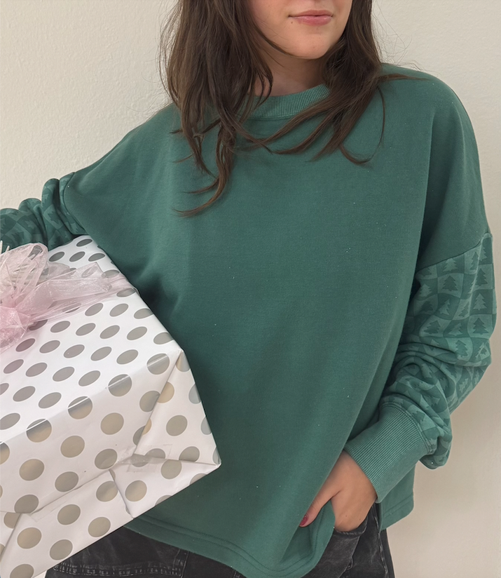 Day Off Pullover - Holiday Tree (Green)