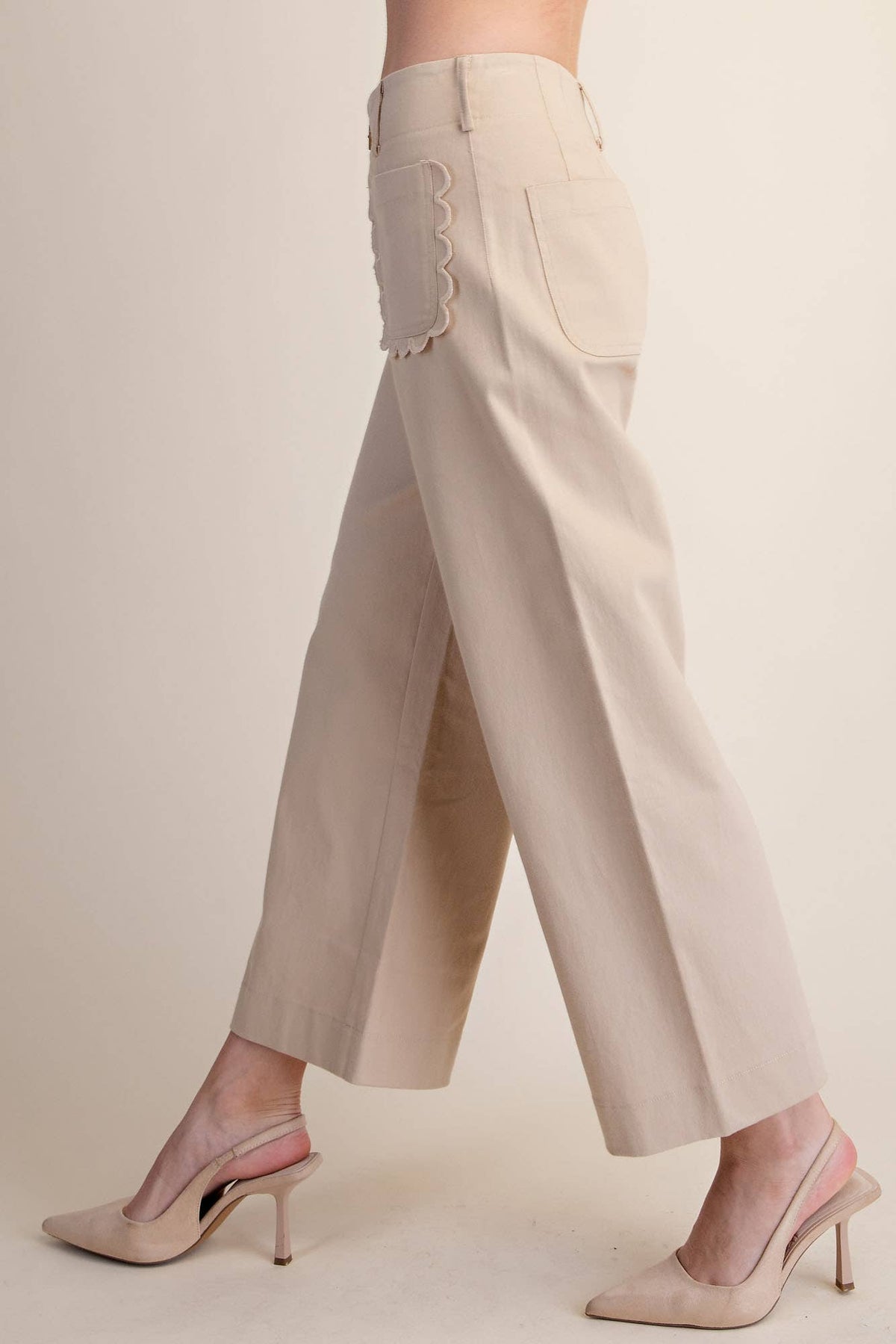 Cropped Scallop Pocket Wide-Leg Pants