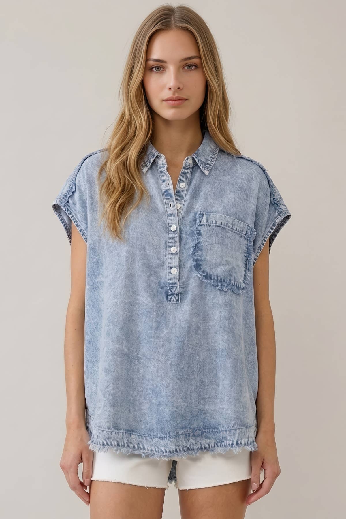 DENIM FRAY DOLMAN SHORT SLEEVE TOP